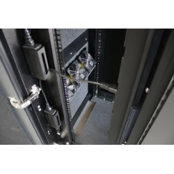 APC NetShelter CX 38U