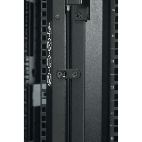 PC NetShelter SX, Server Rack Enclosure, 42U, Black, 1991.4H x 750W x 1070D mm